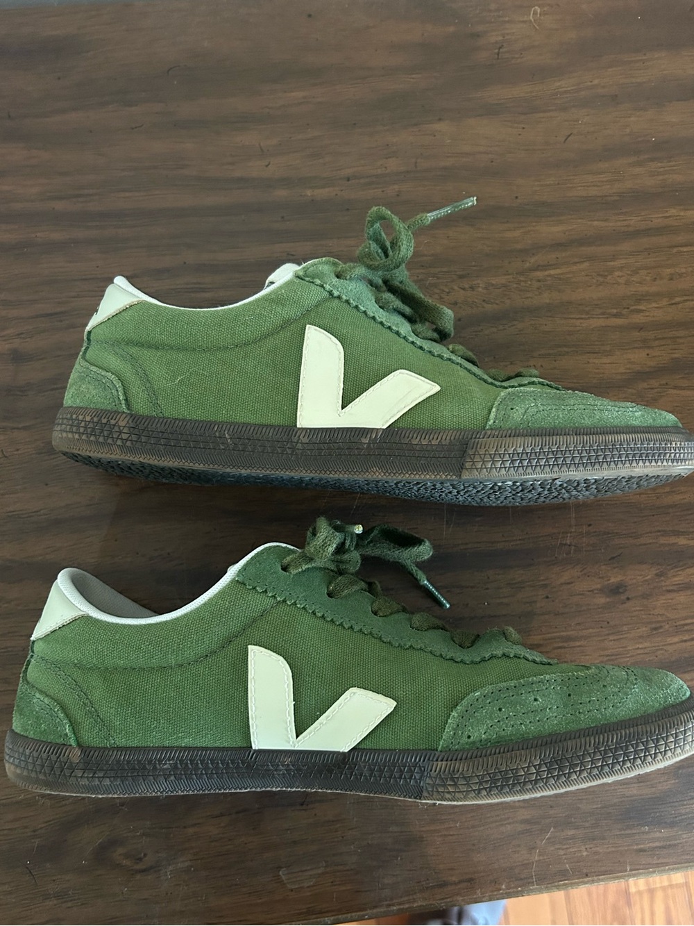 Veja Volley Sneakers US Women’s Size 8